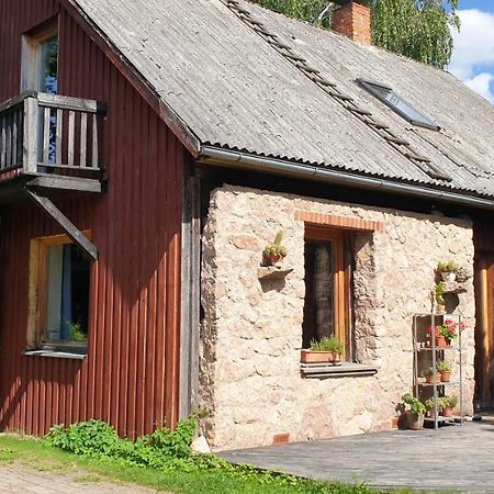Majiga Istaba Ar Balkonu Un Vannasistaba, Bezmaksas Velo Noma Iecava Exterior foto